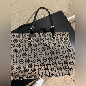 MK purse